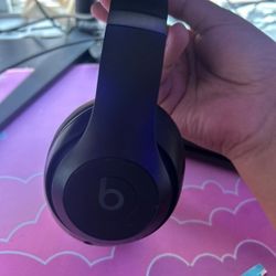 Beats studio pro black NEED GONE!!