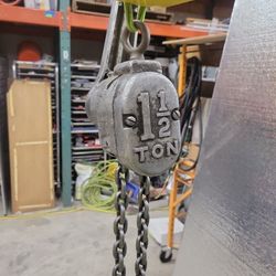 1.5 Ton Cm Hoist