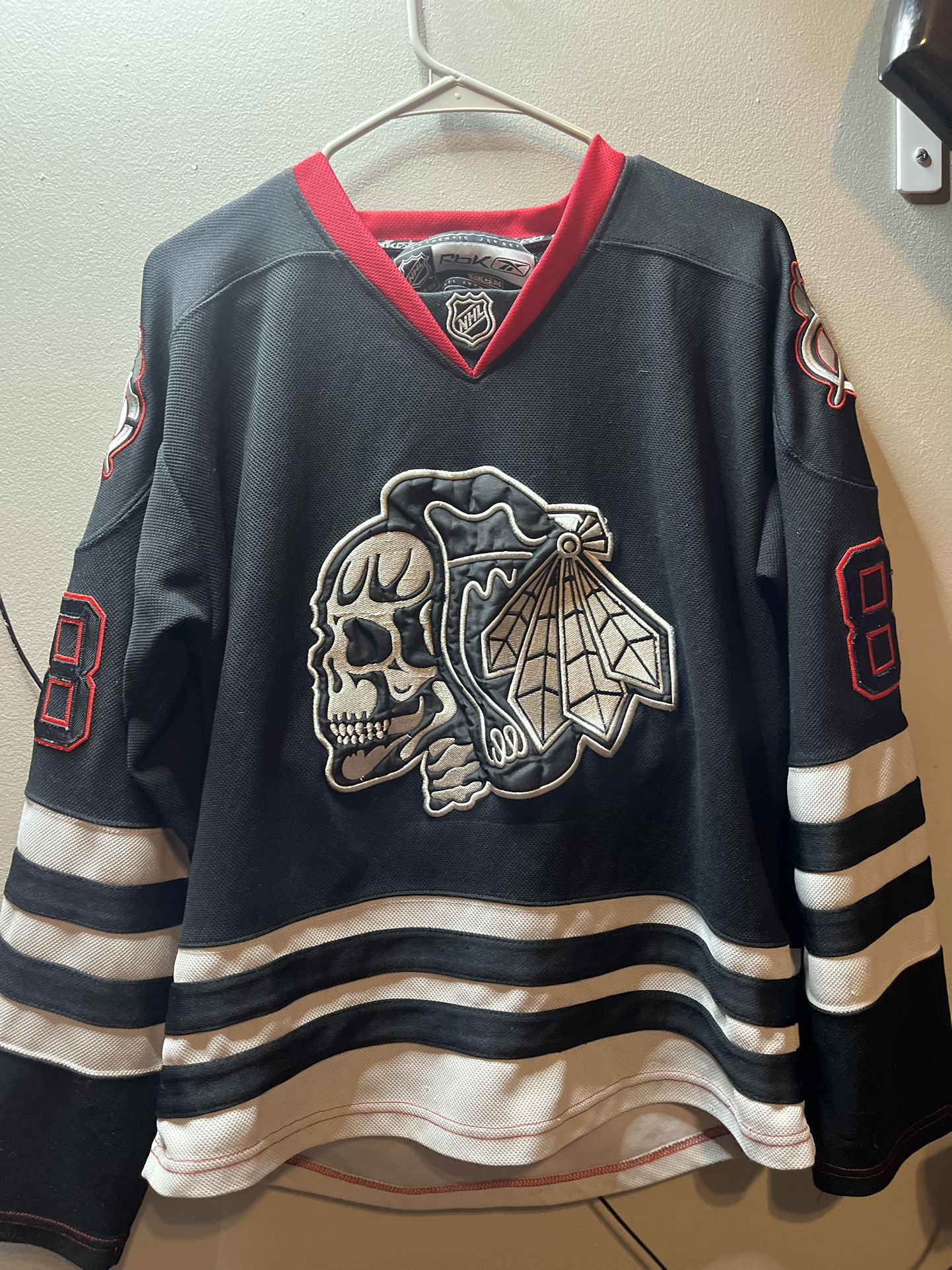 Patrick, Kane Chicago, Blackhawks jersey size medium for Sale in West  Babylon, NY - OfferUp