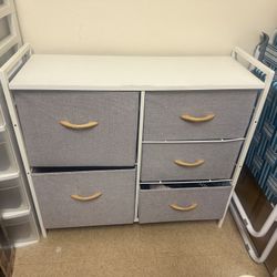 Dresser With Soft Drawers