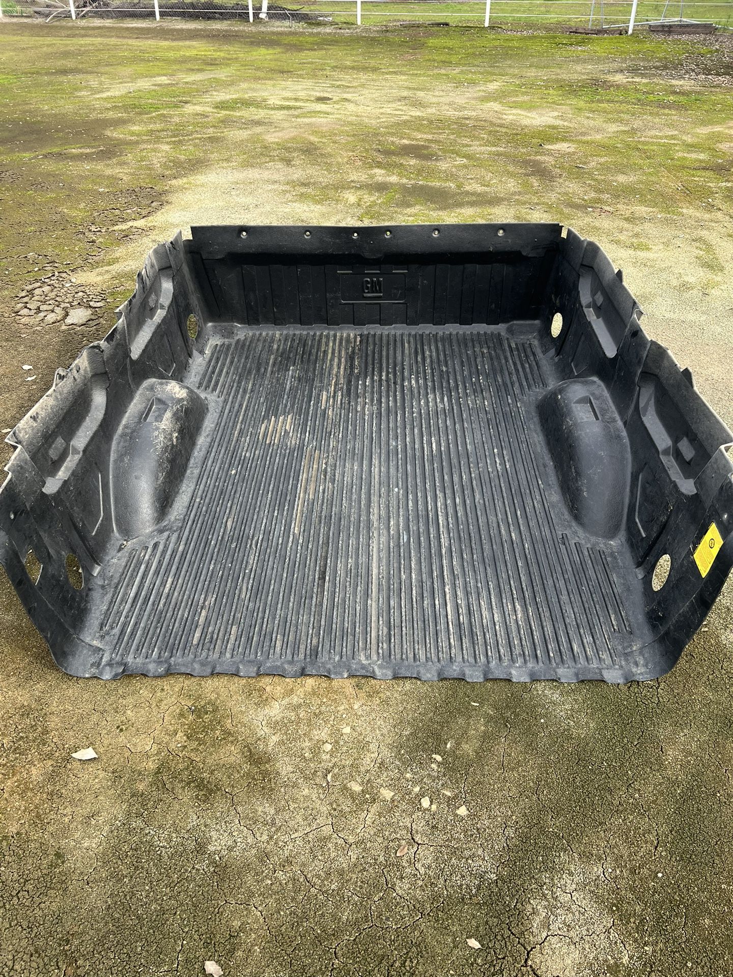 Truck bed cover