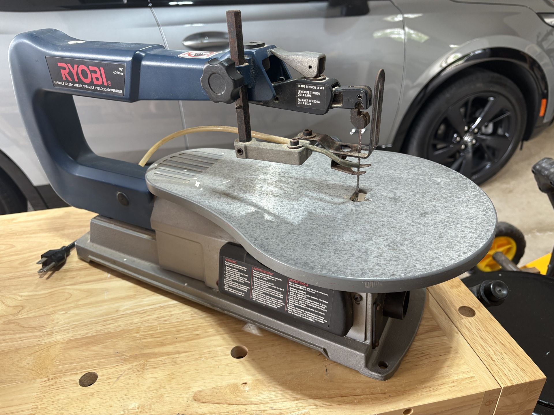 Ryobi bench top jigsaw. Variable speed Works Perfect
