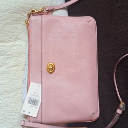 NEW " COACH LARGE LEATHER CROSSBODY WITH TAGS 70$