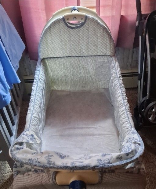 Rocker Bassinet