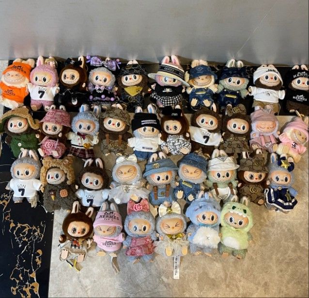 Pop Mart blind box! Labub plush toy keychain