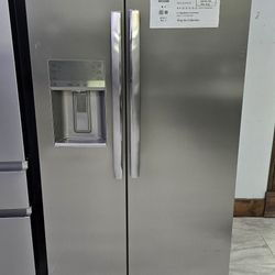 Refrigerator Side By Side Refrigerador Nuevo  ( No Ice Maker Only Water ) 4 Months Warranty Garantia Por Escrito 