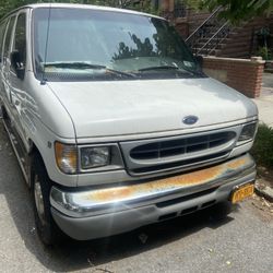 1999 Ford E-350
