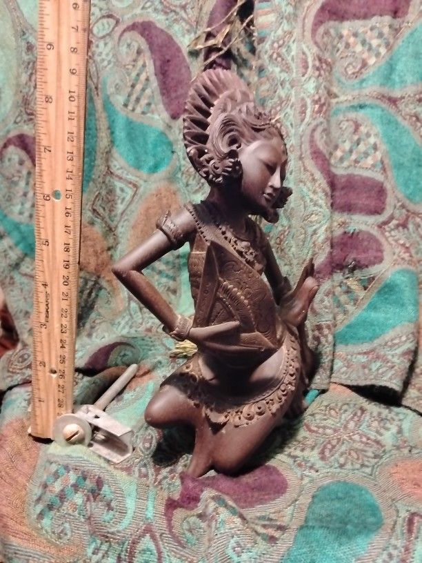 Vintage Wood Carved Bunnies Hindu Indonesia Godness Fan Dancer
