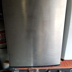 Refrigerator Mini  Haier