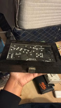 Dominos