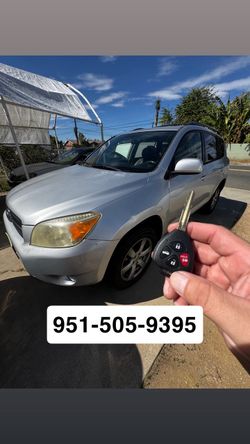 Car keys/llaves de autos/key fobs