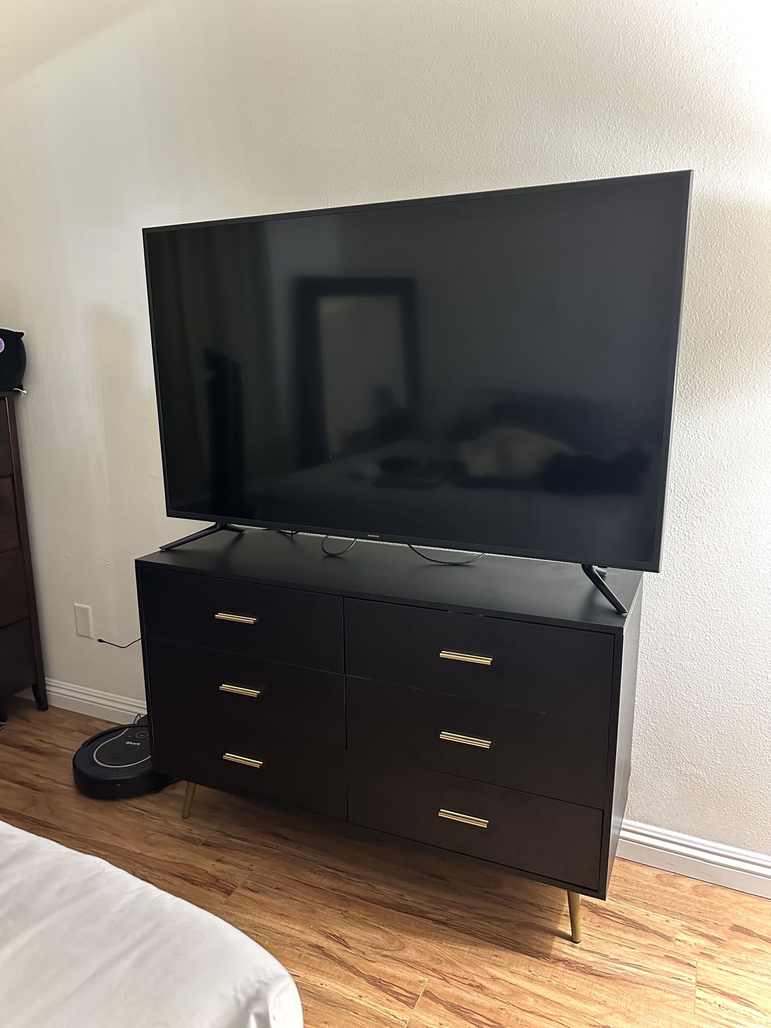 Black 6 Drawer Dresser With Gold Accents