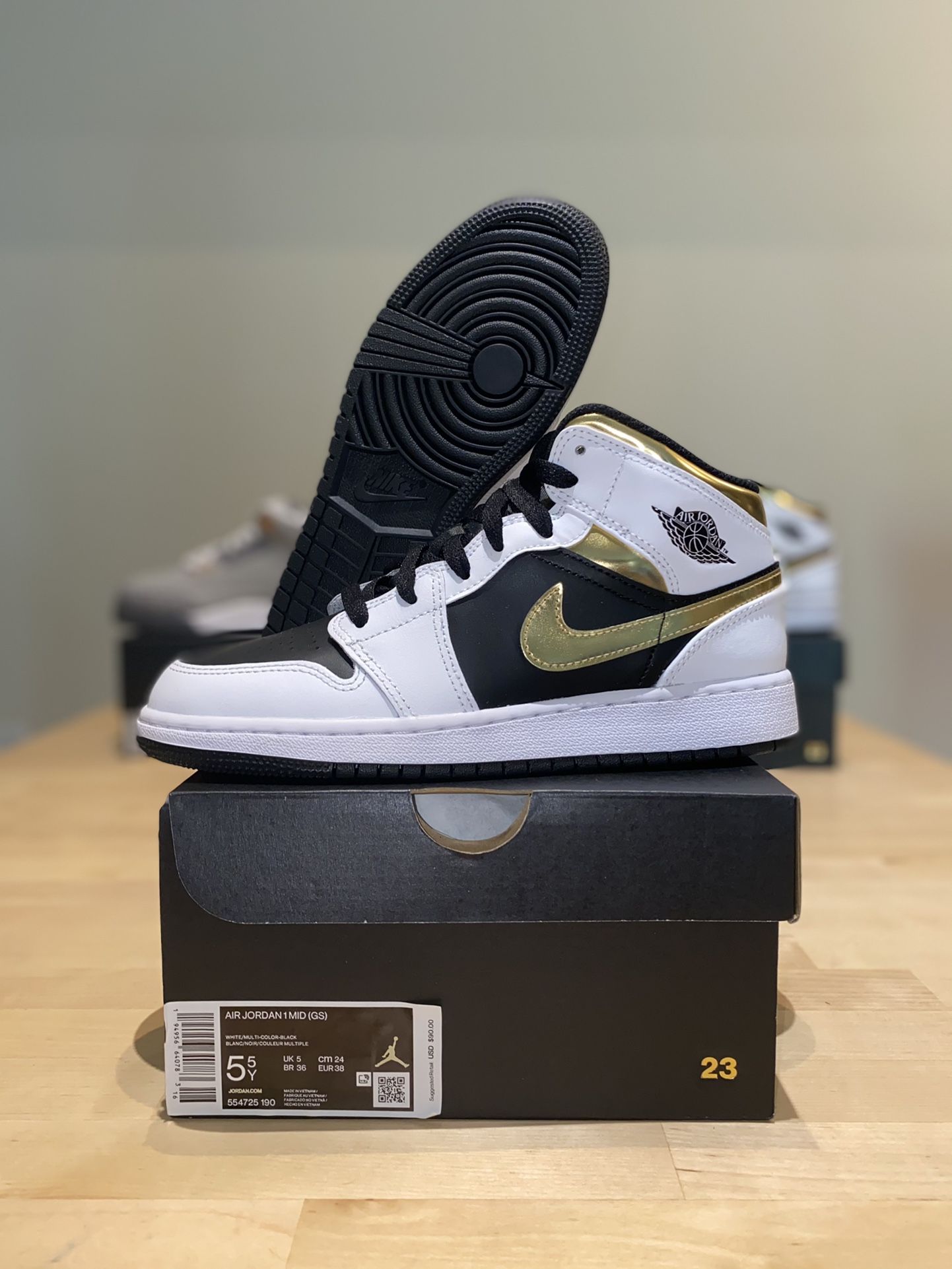 Jordan 1 Mid White & Gold Size 5.5 & 7 Deadstock