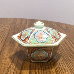 Japanese Imari Style Porcelain Lidded Bowl