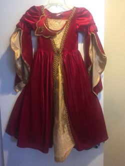 Girl princess dresses (size 5-6)