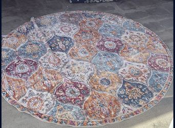 5 Foot Round Rug Never Used 