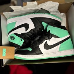 Jordan 1 Green Glow 