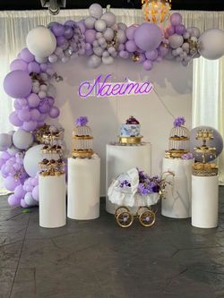 White Cylinders / Pedestals