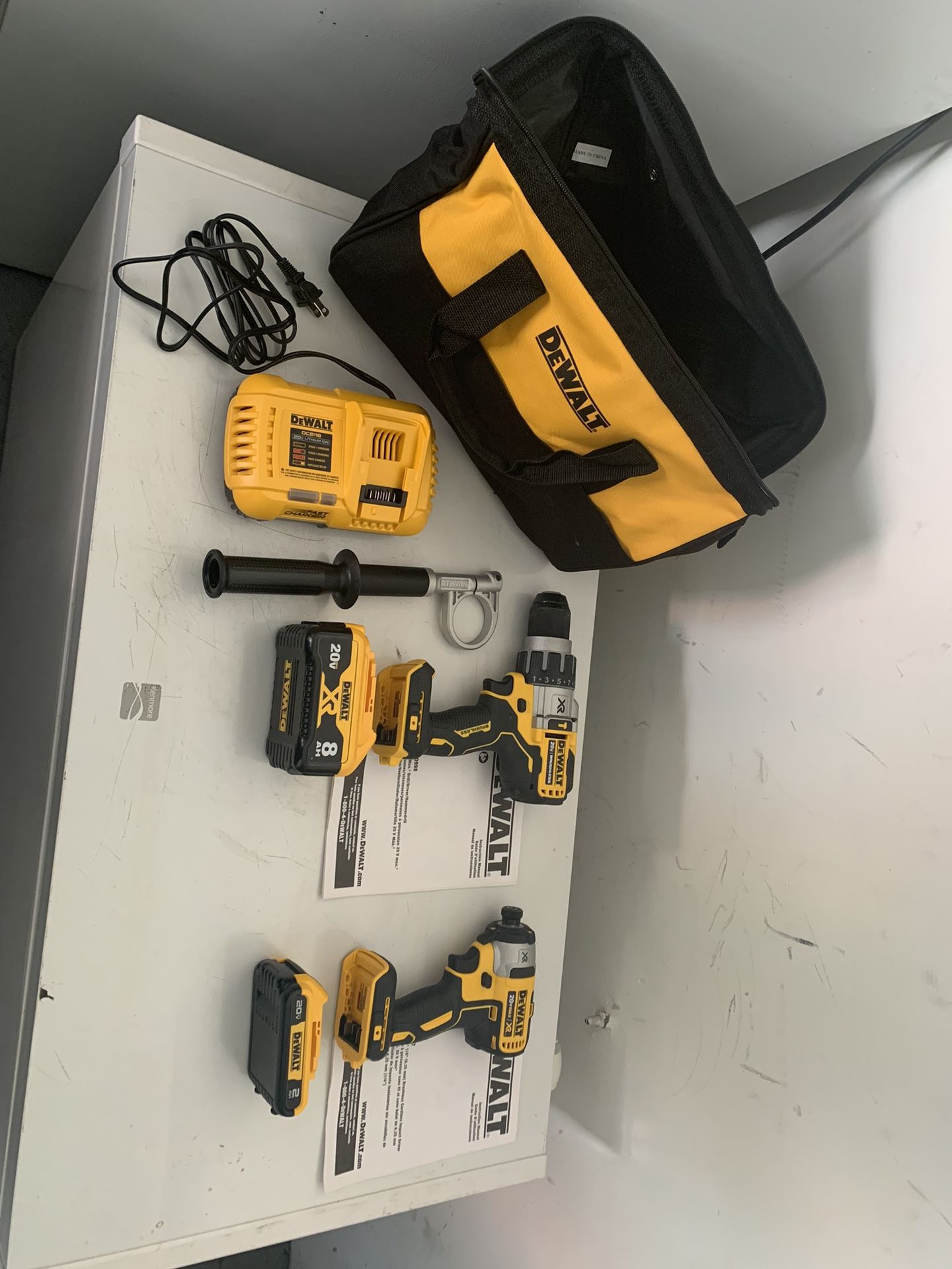 Dewalt 20V XR Hammer drill / Impact Driver Combo