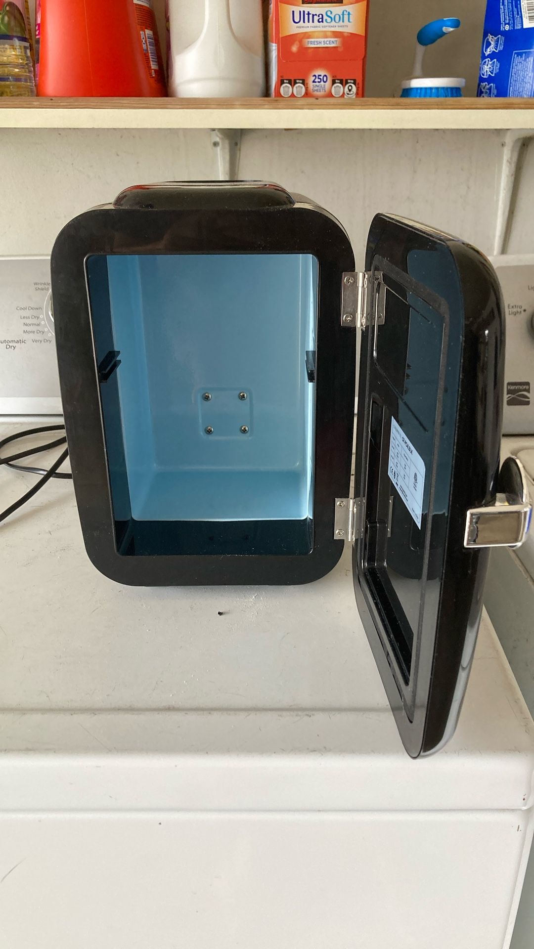 Crownful Mini Fridge