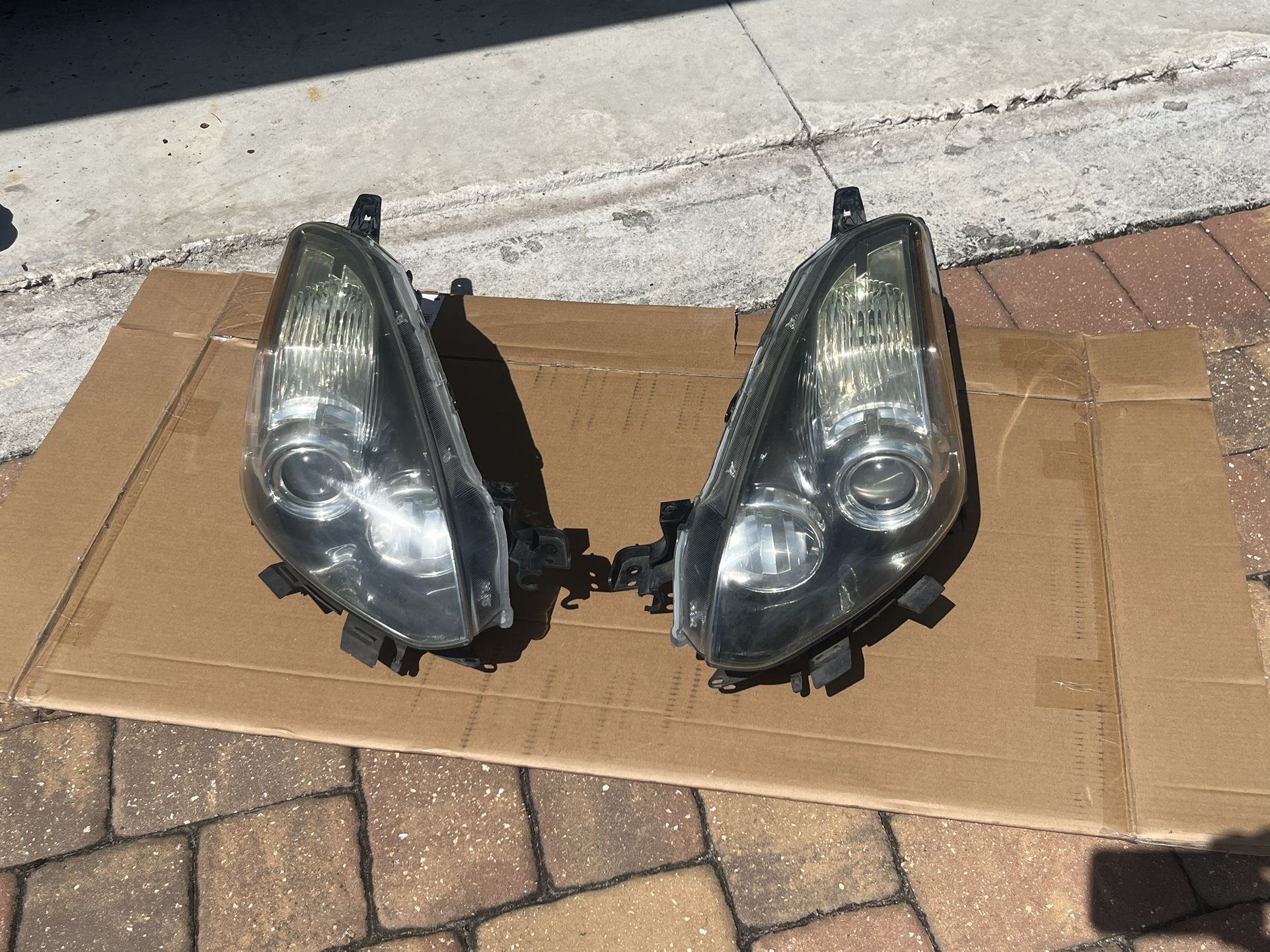  Nissan Altima  Coupe Headlights