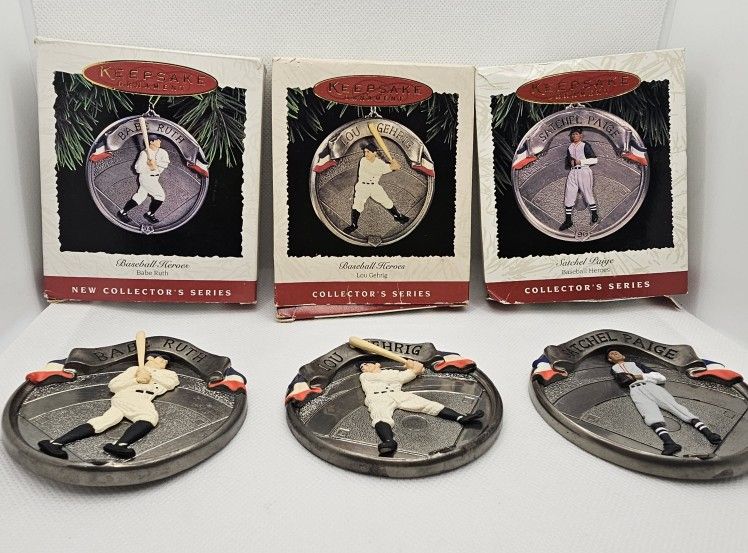 3 Hallmark Baseball Heroe Christmas Ornament Ruth Gehrig Paige Lot Set Sport

Set of 3 Ornaments - 
Collector's Series - Baseball heroes 
1 - 1994 - B