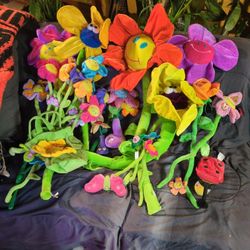30 Bendable Plush Flowers & Animals