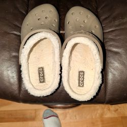 Crocs 7 9 Lined Like New 