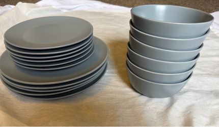IKEA Grayish Blue Stoneware 17-Piece Dinnerware Set – Plates & Bowls - p/u Castle Shannon   17-piece IKEA stoneware dinnerware set (Model 12011) in a