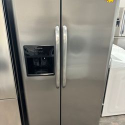 Frigidaire Side By Side Refrigerator 