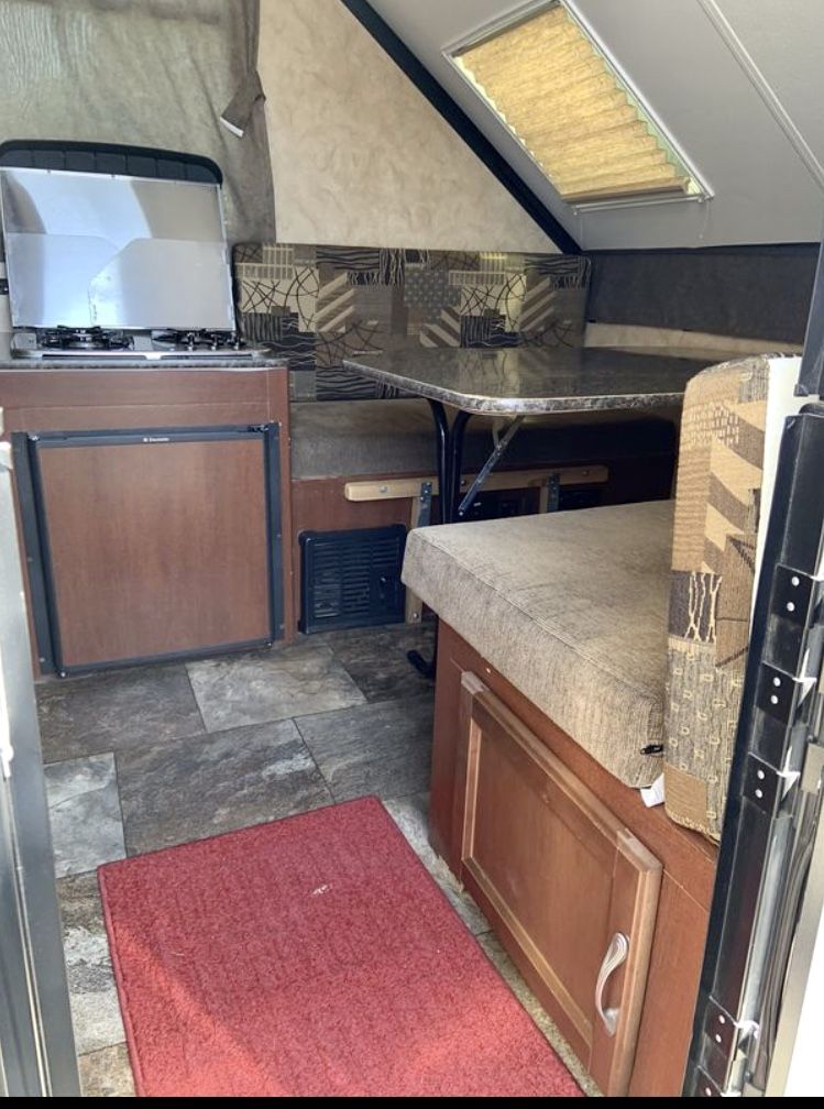 2015 VIKING by COACHMEN A FRAME POP UP TRAILER for Sale in Shoreline