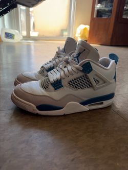 Jordan 4 Retro Military Blue (2024)