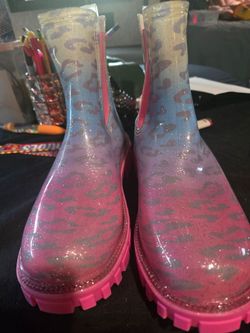 Women's rain boots