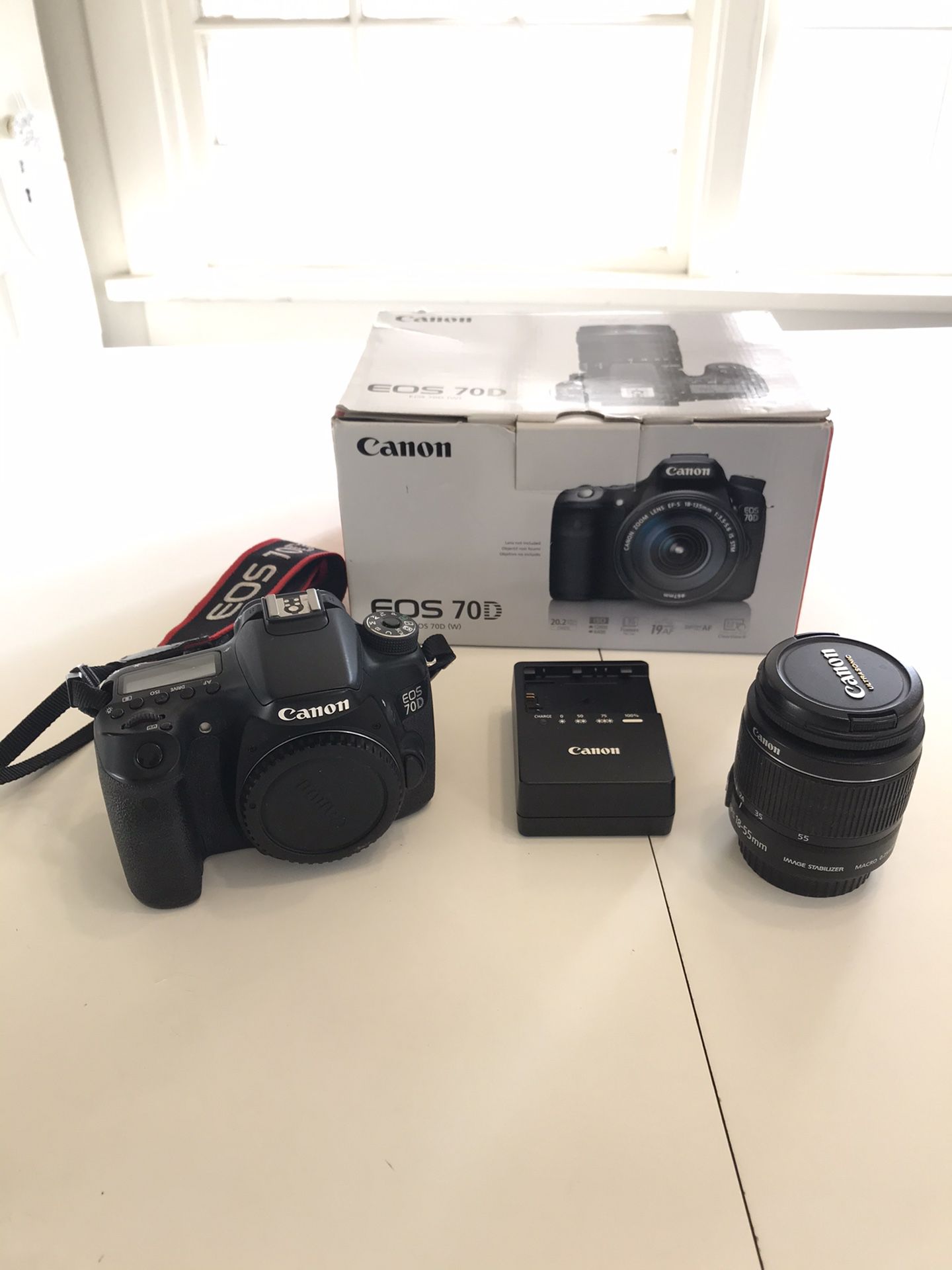 Canon 70d Camera With 15-55mm Lens Like New