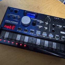 Korg Volca Nubass Synthesizer