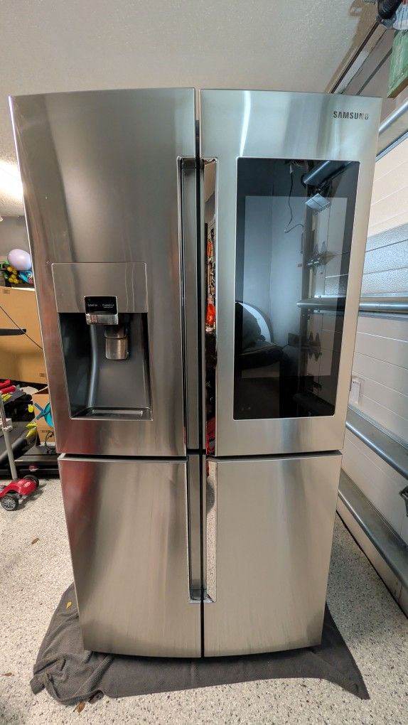 Samsung Counter-Depth 4-Door French Door Refrigerator