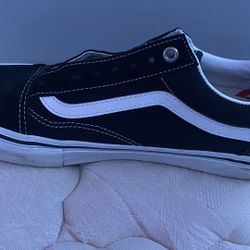 SIZE 11 Vans Old School Skateboarding Shoes