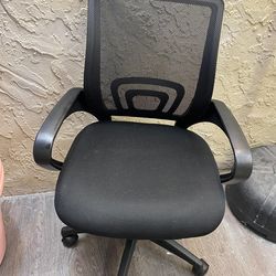 Black Mesh Office Chair - Local Delivery for a Fee - See My Items 😎