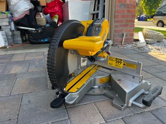 DEWALT 12-Inch Miter Saw