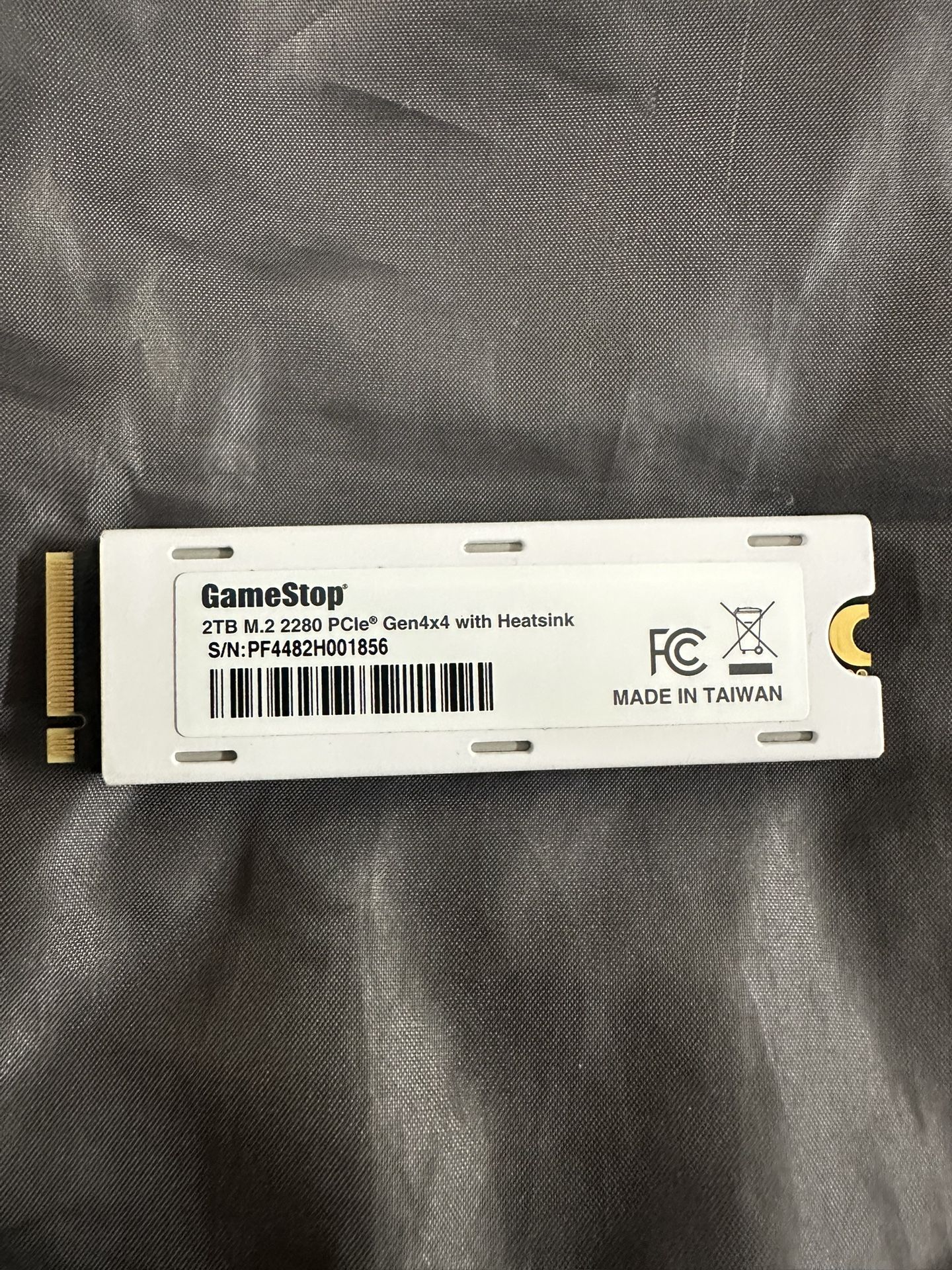GameStop NVMe SSD Card 2TB with Heatsink for PlayStation 5 ( Used Very New )