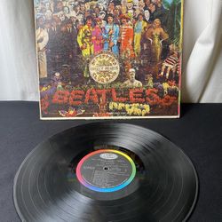 Beatles Sgt Peppers Lonely Hearts Club Band 1967 Vinyl Capitol Record SMAS-2653 (Rare Vintage Collectors Item!)