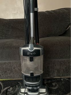 Shark Upright Vacuum Cleaner