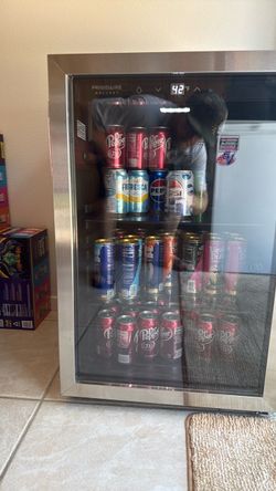Frigidaire Gallery Beverage Cooler