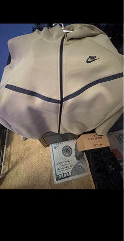 Nike tech