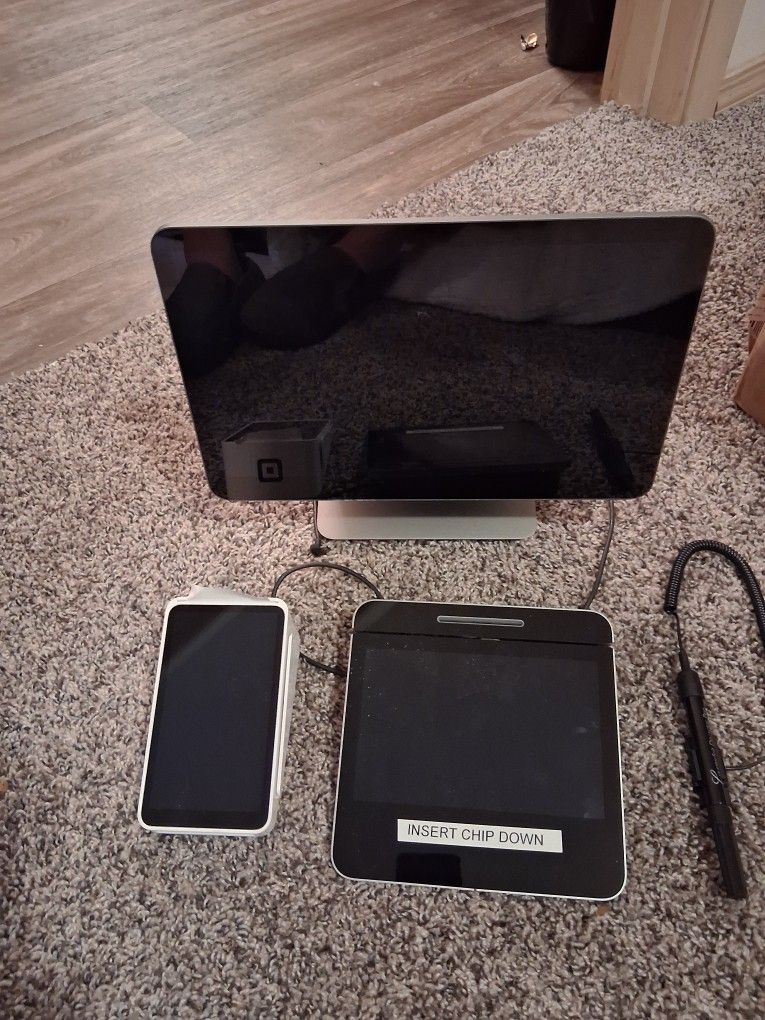 SQUARE CREDIT CARD PROCESSING HARDWARE