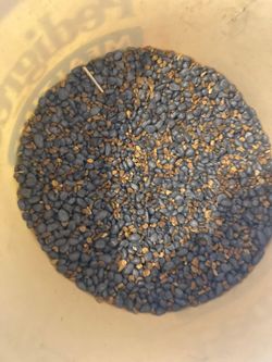 Aquarium stones 2 gallons / 20 lbs apron