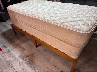 Twin bed