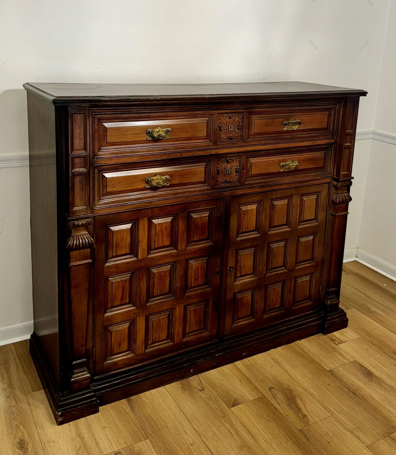 Antique Solid Mahogany Sideboard / Cabinet 