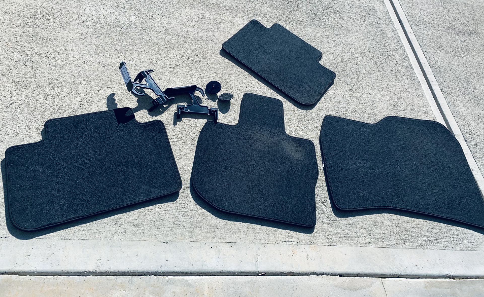 BMW Carpeted Floor Mats - Black ( Set of 4)