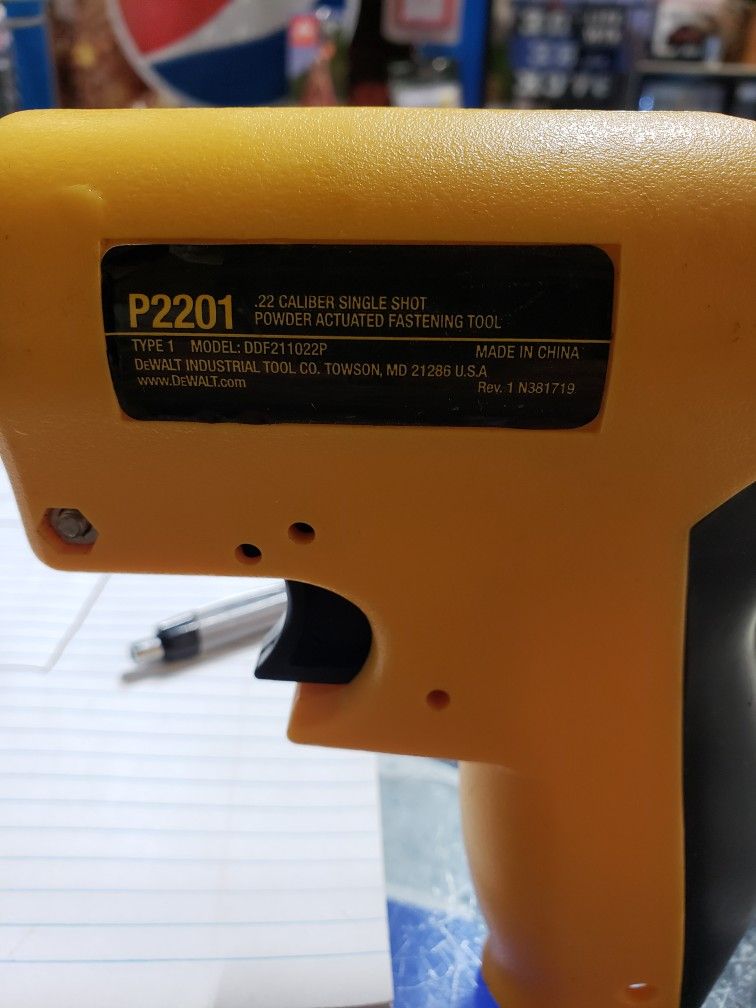 Dealt Concrete Nail Gun